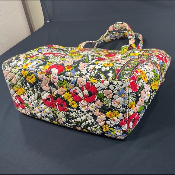 Vera Bradley Floral Tote Bag - Satchel - Picture 12 of 12